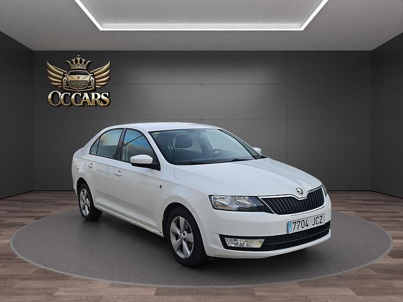 Usado Skoda Rapid Ambition 105 CV (77 kW) 2015 Blanco Utilitario