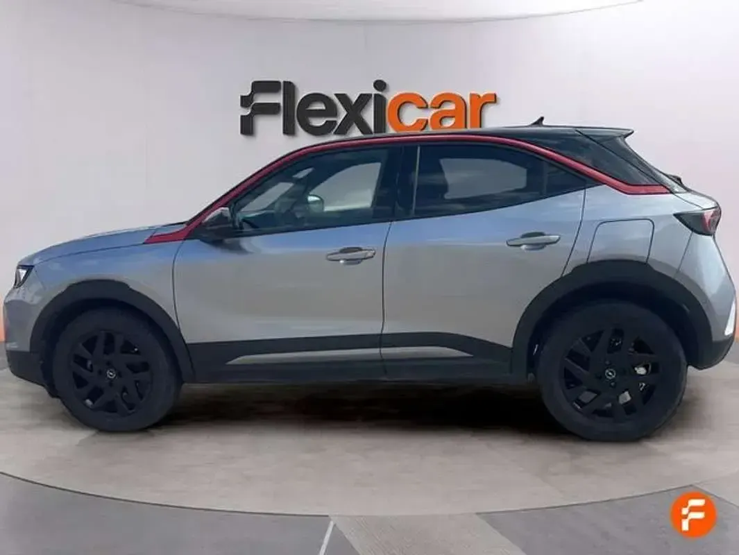 Usado Opel Mokka GS Line 131 CV (96 kW) 2022 Gris SUV