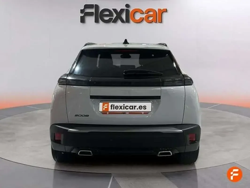 Usado Peugeot 2008 Allure 131 CV (96 kW) 2024 Blanco SUV
