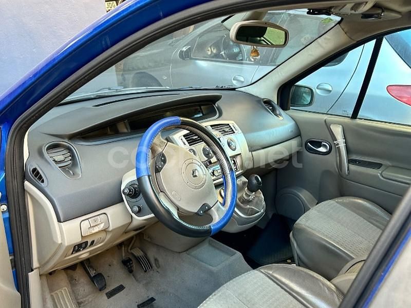 Usado Renault Grand Scénic II Dynamique 120 CV (88 kW) 2005 Azul Monovolumen
