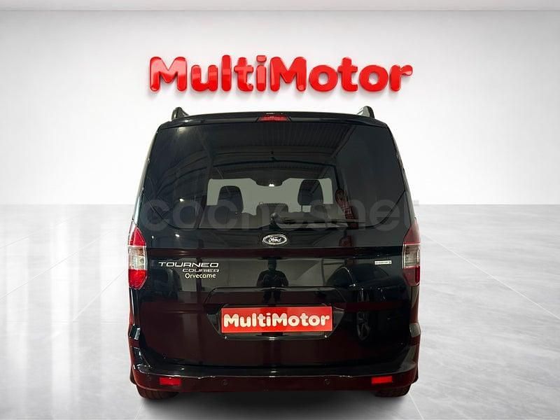 Usado Ford Tourneo Connect Trend 100 CV (73 kW) 2017 Negro Monovolumen
