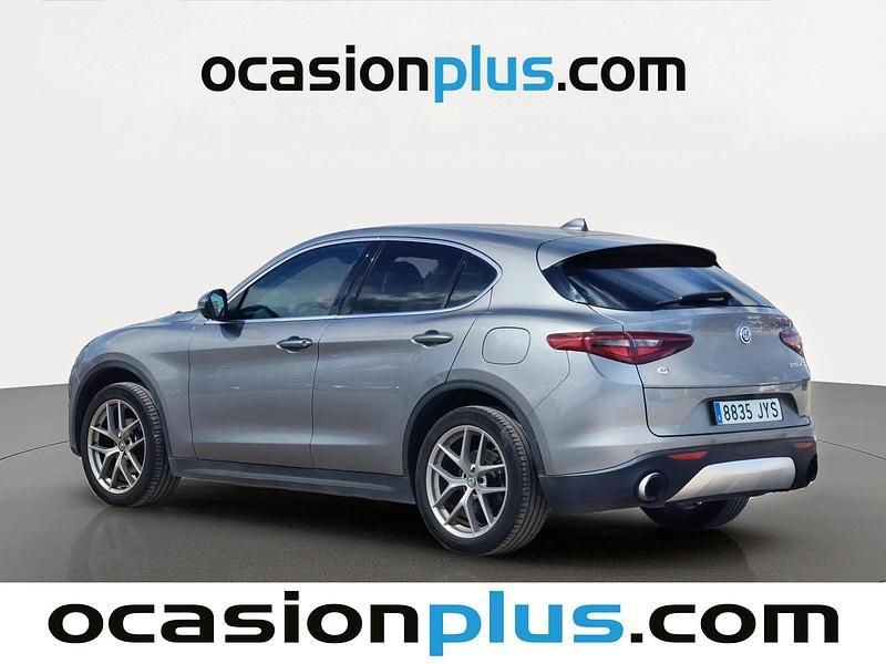 Usado Alfa Romeo Stelvio 280 CV (205 kW) 2017 Gris SUV