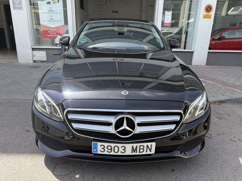 Negro Usado 2019 Mercedes E220 Berlina | 26.000 € (Super precio) - Imagen 1/4