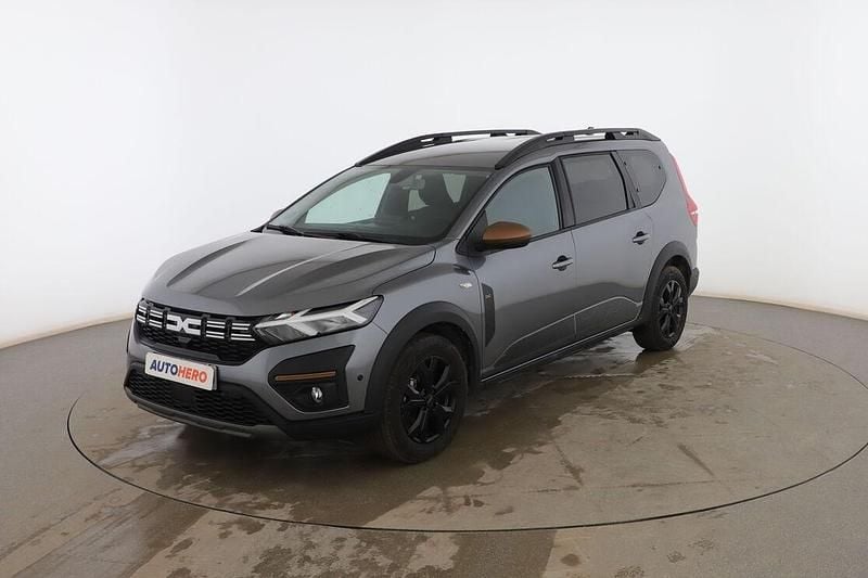 Usado Dacia Jogger Extreme 141 CV (103 kW) 2023 Gris Monovolumen