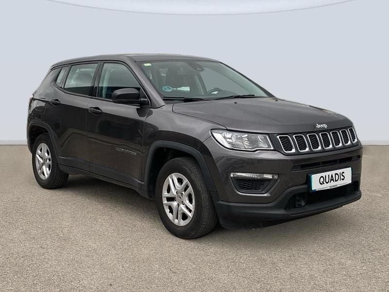 Begagnad Jeep Compass Sport 140 HK (102 kW) 2019 Grå SUV
