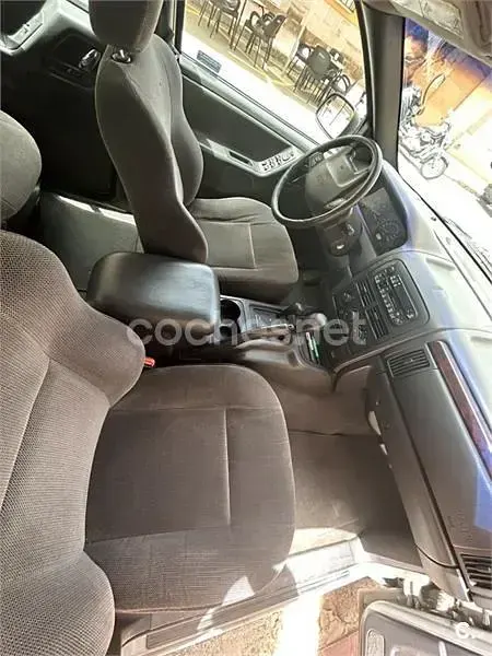 Usado Jeep Grand Cherokee Laredo 140 CV (102 kW) 2001 Gris / plata SUV