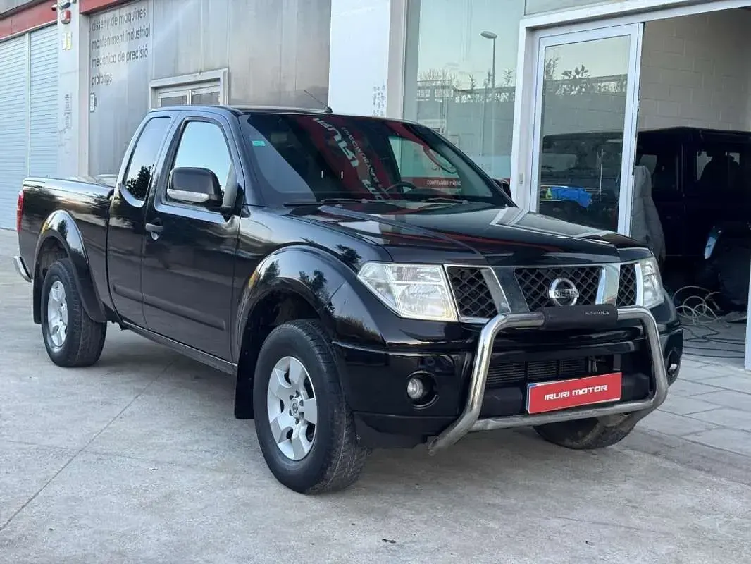 Usado Nissan Navara XE 174 CV (127 kW) 2007 Negro Pickup/Camioneta