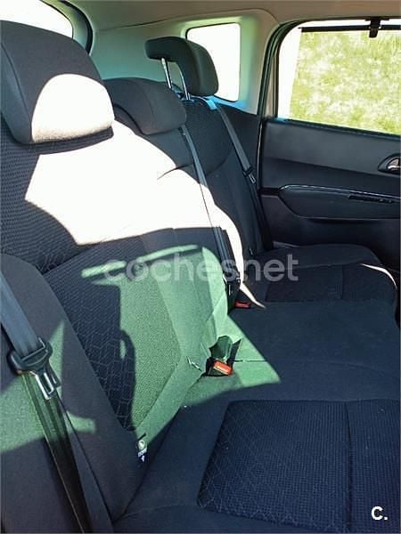 Usado Peugeot 3008 Access 120 CV (88 kW) 2015 Beige Familiar