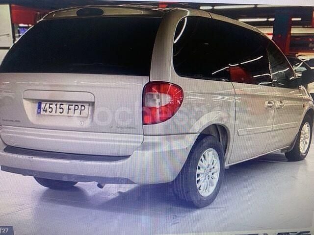 Usado Chrysler Voyager 150 CV (110 kW) 2007 Gris / plata Monovolumen