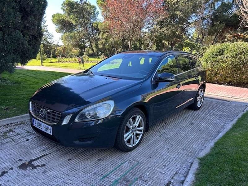 Usado 2011 Volvo V60 Kinetic Familiar | 6900 € (Precio justo) - Imagen 1/4