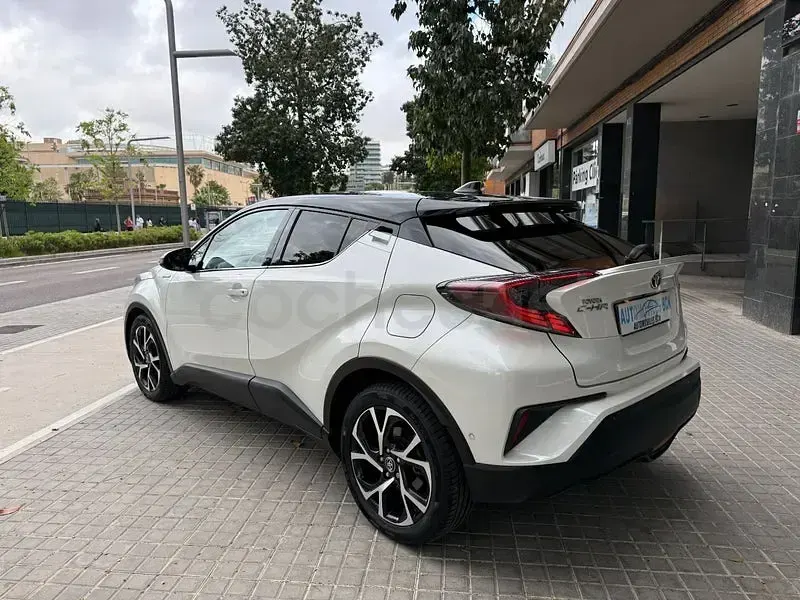 Käytetty Toyota C-HR Plus 122 HP (89 kW) 2017 Valkoinen Katumaasturi