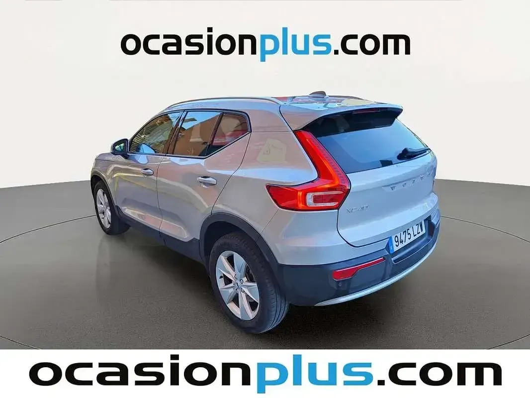Usado Volvo XC40 Core 163 CV (119 kW) 2022 Gris SUV