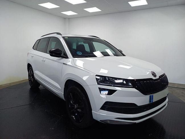 Usado Skoda Karoq SportLine 150 CV (110 kW) 2019 Blanco SUV