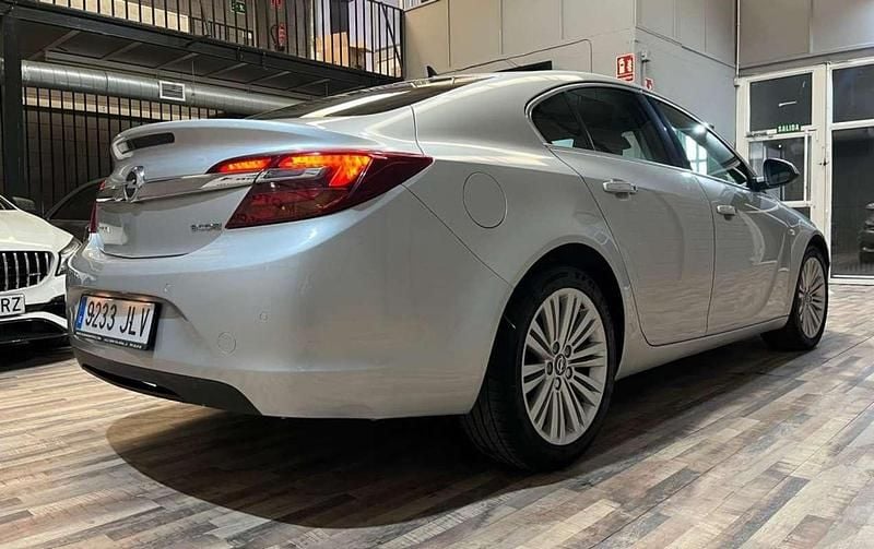 Usado Opel Insignia Selective 170 CV (125 kW) 2016 Gris Berlina