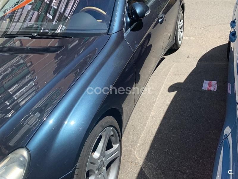 Usado Mercedes CLS320 224 CV (164 kW) 2006 Azul Berlina