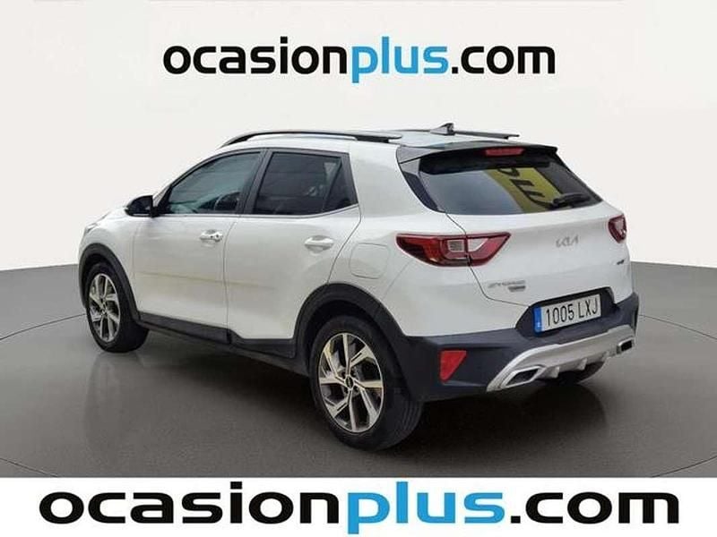Usado Kia Stonic GT-Line 120 CV (88 kW) 2022 Blanco SUV
