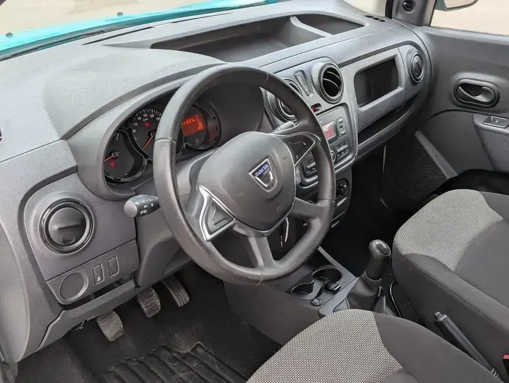 Usado Dacia Dokker Essentiel 100 CV (73 kW) 2019 Azul Monovolumen