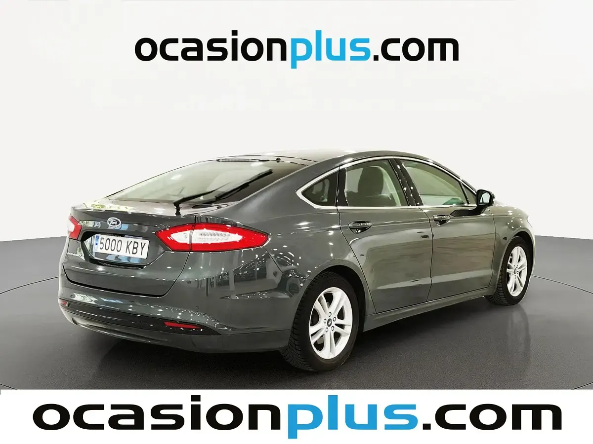 Usado Ford Mondeo Titanium 160 CV (117 kW) 2017 Gris Berlina