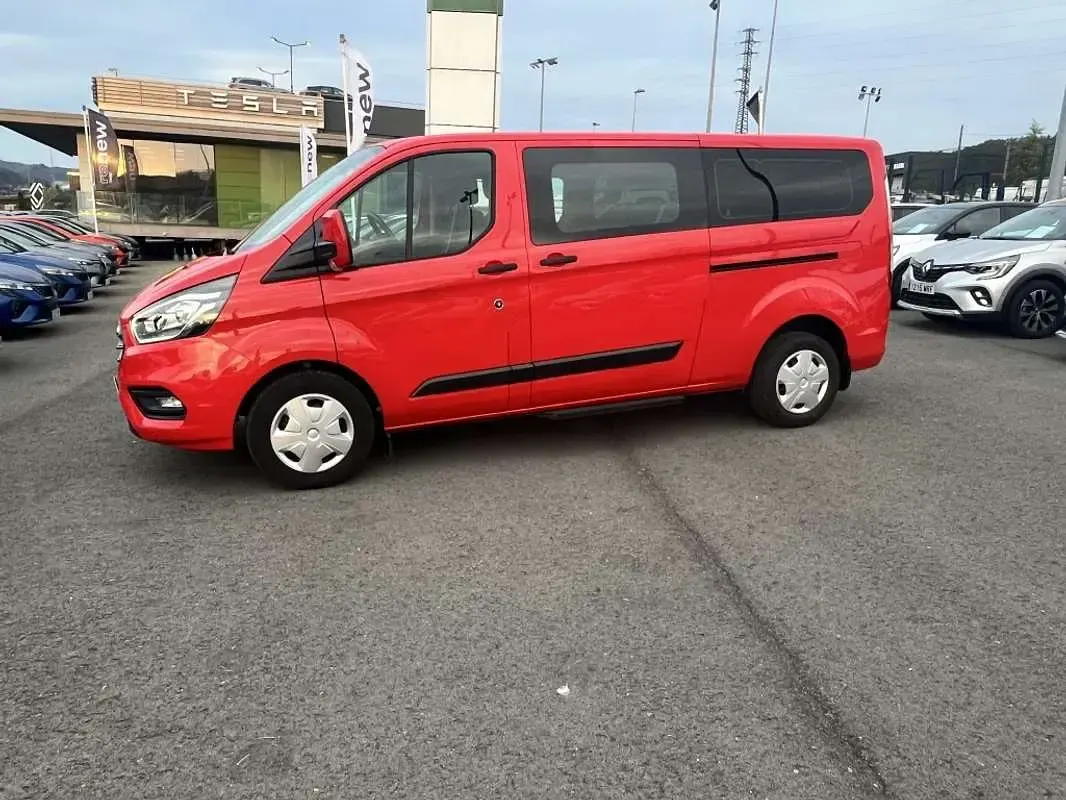 Usado Ford Transit Custom Trend 131 CV (96 kW) 2023 Rojo Familiar
