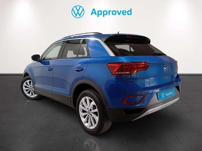 Usado VW T-Roc Life 150 CV (110 kW) 2024 Azul SUV