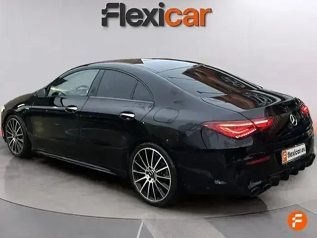 Käytetty Mercedes CLA200 163 HP (119 kW) 2020 Musta Sedan