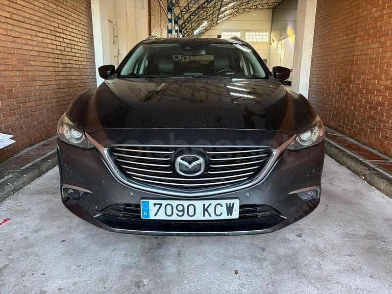 Usado Mazda 6 Luxury 150 CV (110 kW) 2017 Gris / plata Familiar