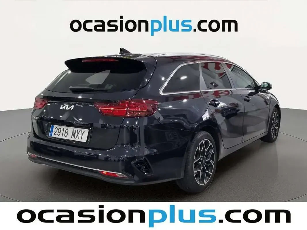 Usado Kia Ceed Style 101 CV (74 kW) 2025 Negro Utilitario