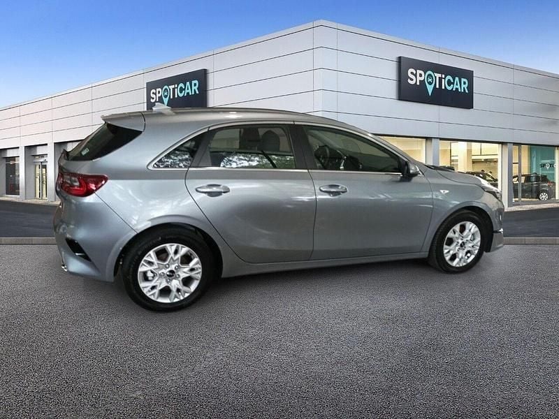Usado Kia Ceed 120 CV (88 kW) 2024 Blanco Utilitario