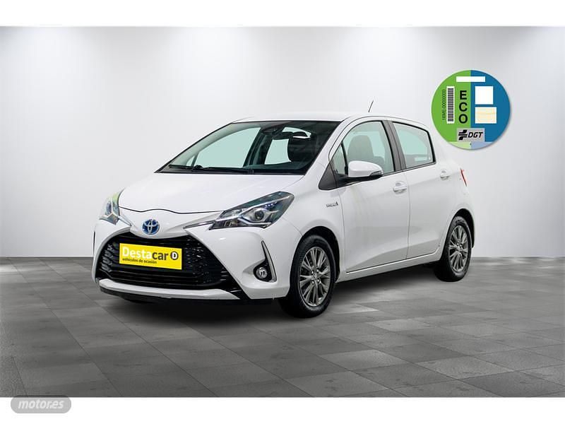 Blanco Usado 2019 Toyota Yaris Hybrid Active Berlina | 12.890 € (Precio justo) - Imagen 1/4