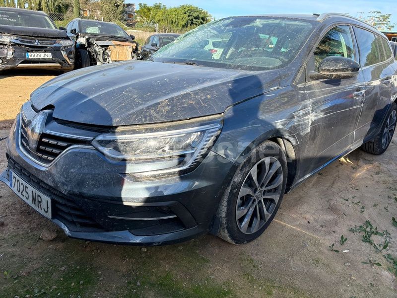 Gris / plata Usado 2024 Renault Mégane IV Techno Berlina | 10.000 € - Imagen 1/4
