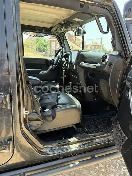 Usado Jeep Wrangler Unlimited Sahara 284 CV (208 kW) 2015 Negro SUV