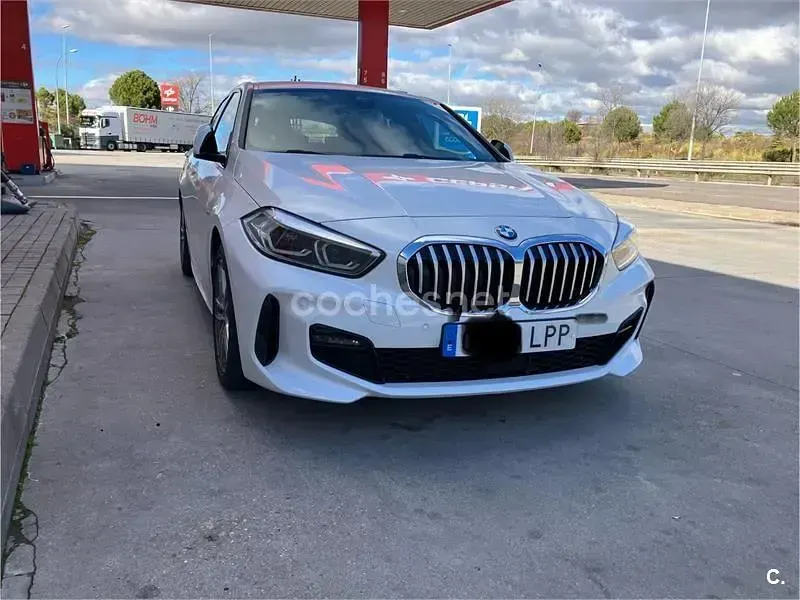Usado BMW 118 150 CV (110 kW) 2021 Blanco Utilitario