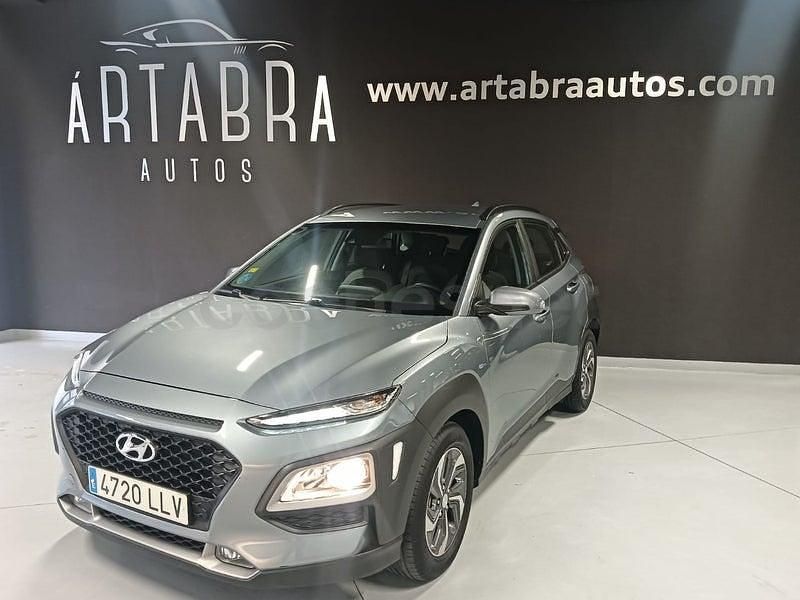 Usado Hyundai Kona 141 CV (103 kW) 2020 Gris / plata SUV