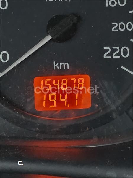 Usado Renault Clio II Expression 60 CV (44 kW) 2002 Blanco Berlina