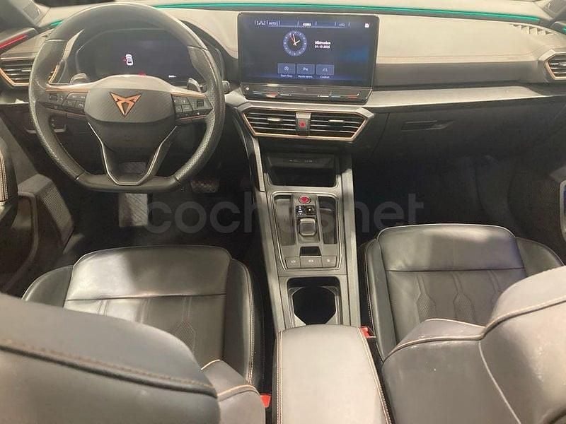 Usado Cupra Leon 150 CV (110 kW) 2024 Gris / plata Berlina