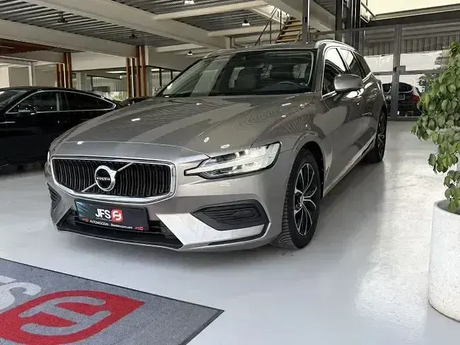 Usado Volvo V60 150 CV (110 kW) 2020 Otro Familiar