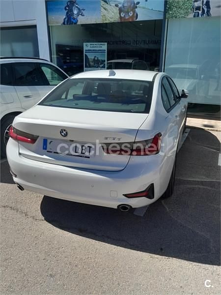 Usado BMW 318 150 CV (110 kW) 2019 Blanco Berlina