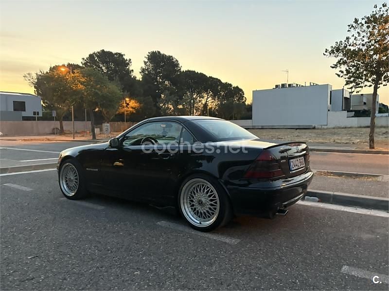 Negro Usado 2001 Mercedes SLK230 Descapotable | 7000 € (Precio justo) - Imagen 1/4