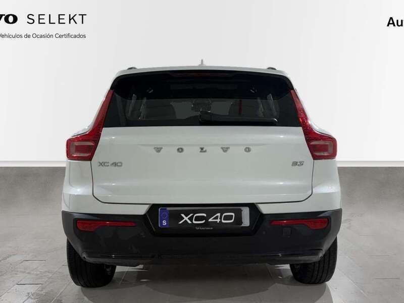Usado Volvo XC40 Plus 163 CV (119 kW) 2024 Blanco SUV