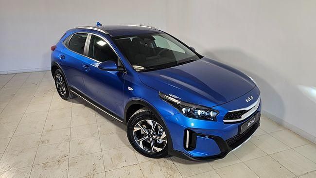 Usado Kia XCeed 100 CV (73 kW) 2025 Azul SUV
