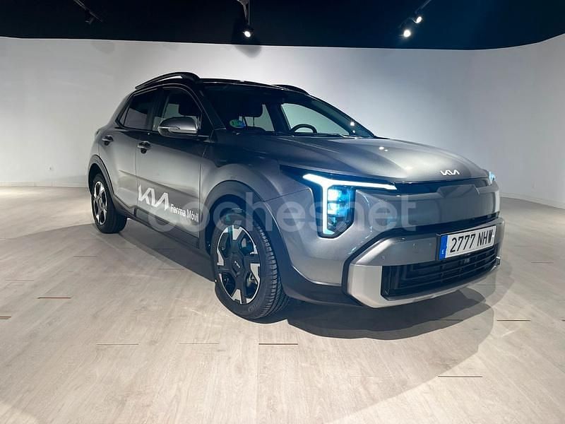 Nuevo Kia Stonic 115 CV (84 kW) 2025 Gris / plata SUV
