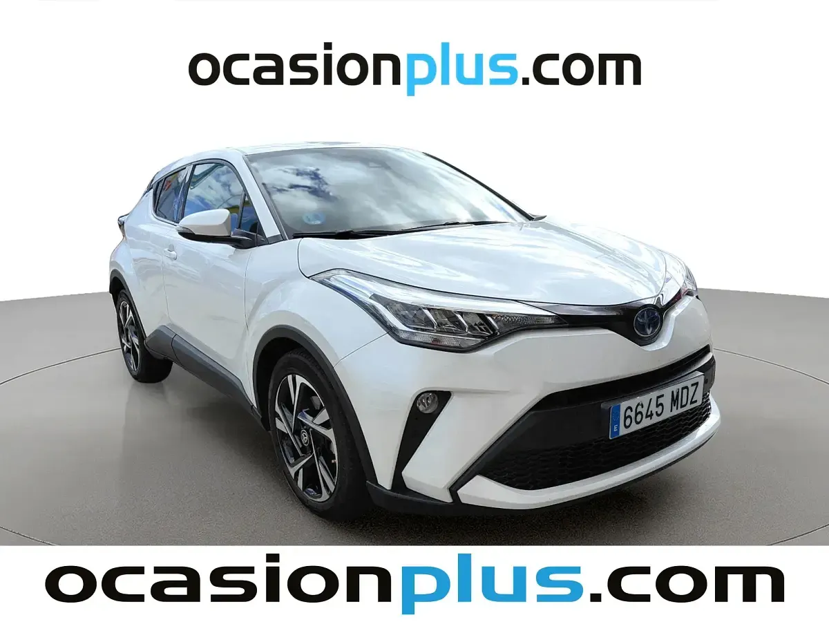 Begagnad Toyota C-HR Advance 122 HK (89 kW) 2023 Vit SUV