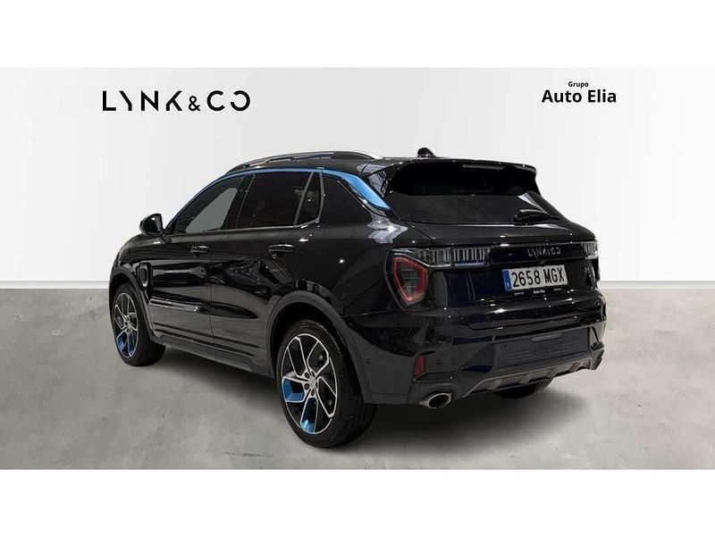 Usado Lynk & Co 01 261 CV (191 kW) 2023 Negro SUV