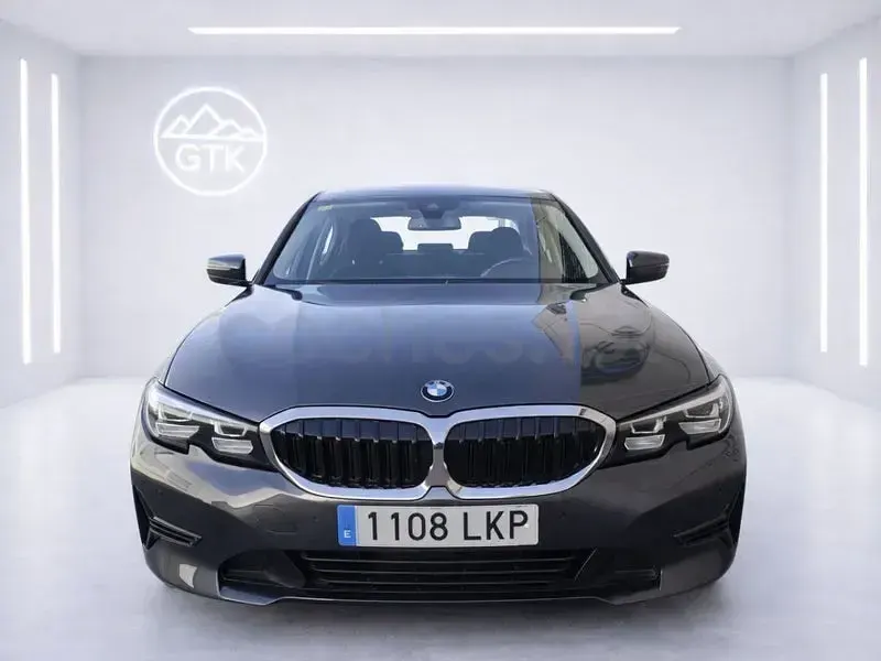 Usado BMW 320e 190 CV (139 kW) 2022 Gris / plata Berlina