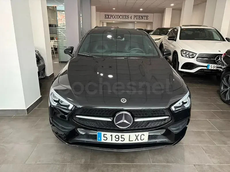 Usado Mercedes CLA250e Shooting Brake 224 CV (164 kW) 2022 Negro Familiar