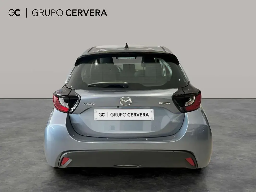 Nuevo Mazda 2 Center-Line 116 CV (85 kW) 2026 Plateado Utilitario