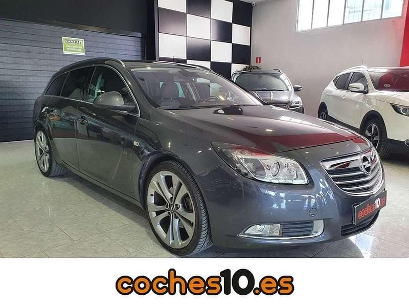 Gris Usado 2010 Opel Insignia Edition Familiar | 8300 € (Un poco caro) - Imagen 1/4