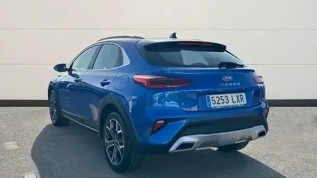 Usado Kia XCeed 160 CV (117 kW) 2022 Gris SUV