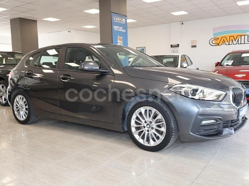 Gris / plata Usado 2021 BMW 118 Utilitario | 20.500 € (Buen precio) - Imagen 1/4