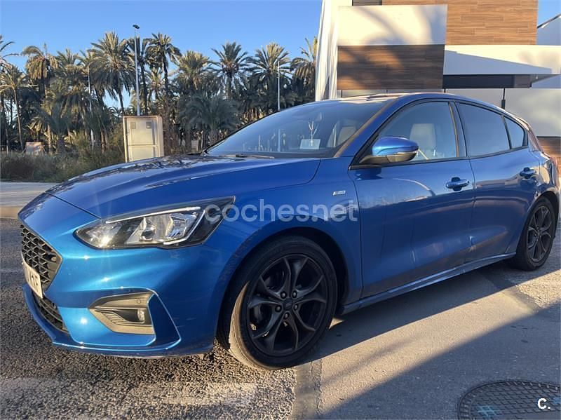 Usado Ford Focus ST-Line 125 CV (91 kW) 2019 Azul Berlina